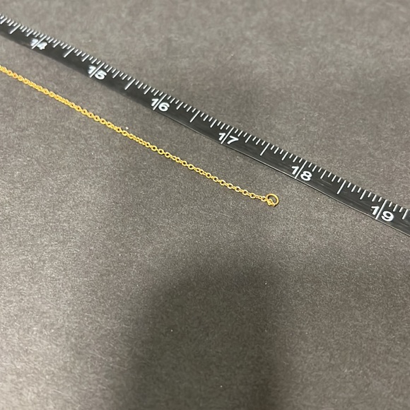 Inspire Bar Gold Necklace - Picture 4 of 4